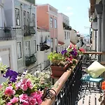 Sant'ana Mouraria 2br Apartmán *