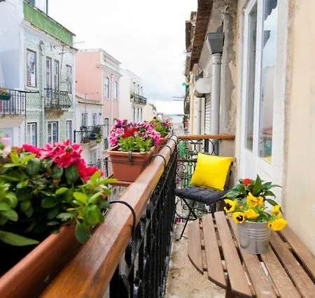 Sant'ana Mouraria 2br Lisbon